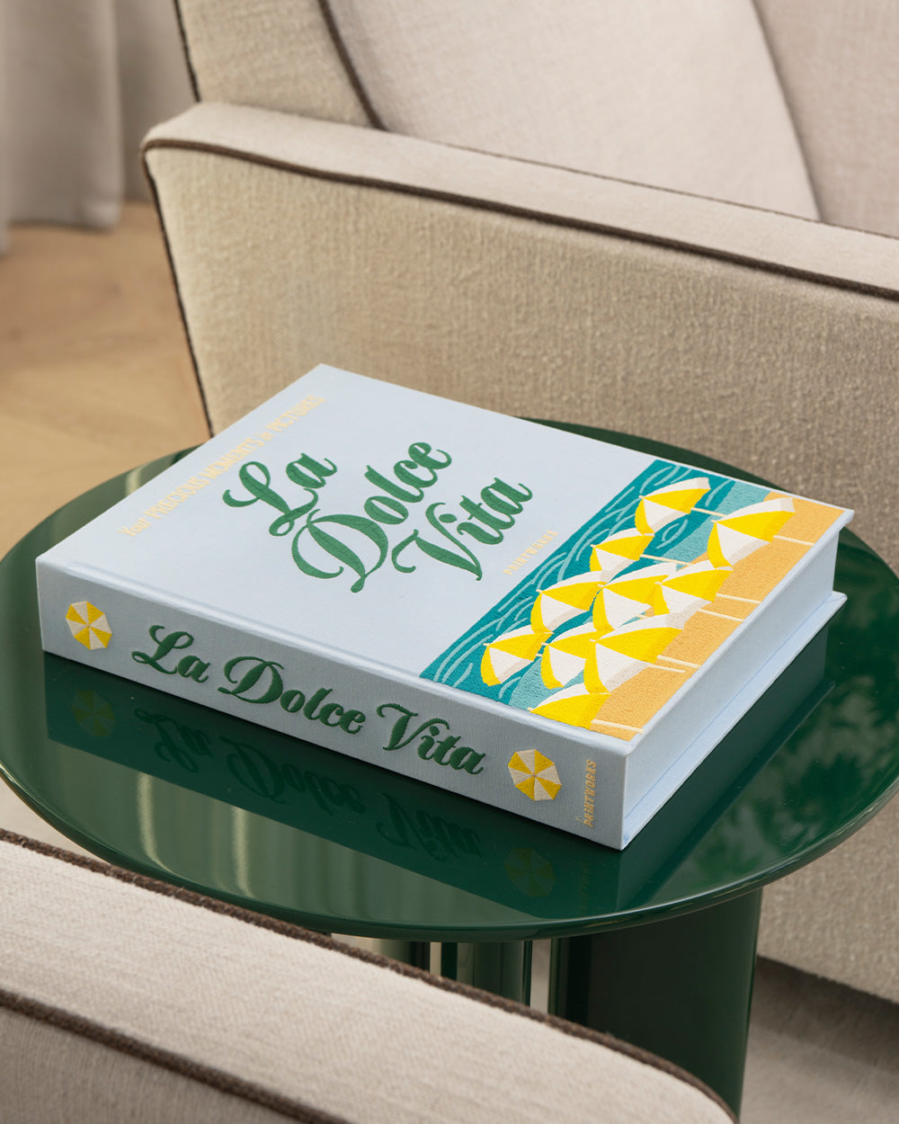 Dolce Vita, Embroidered