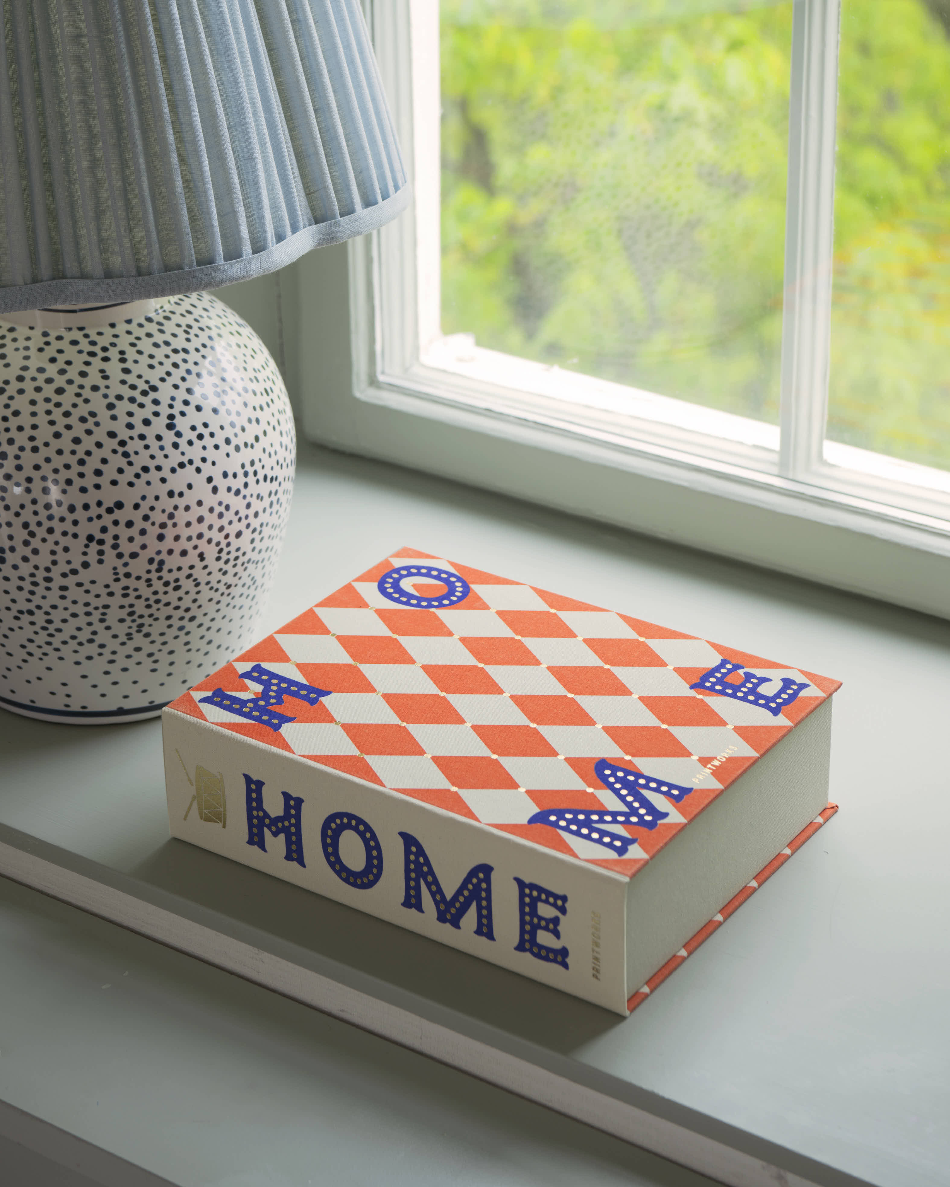 Home, Junior